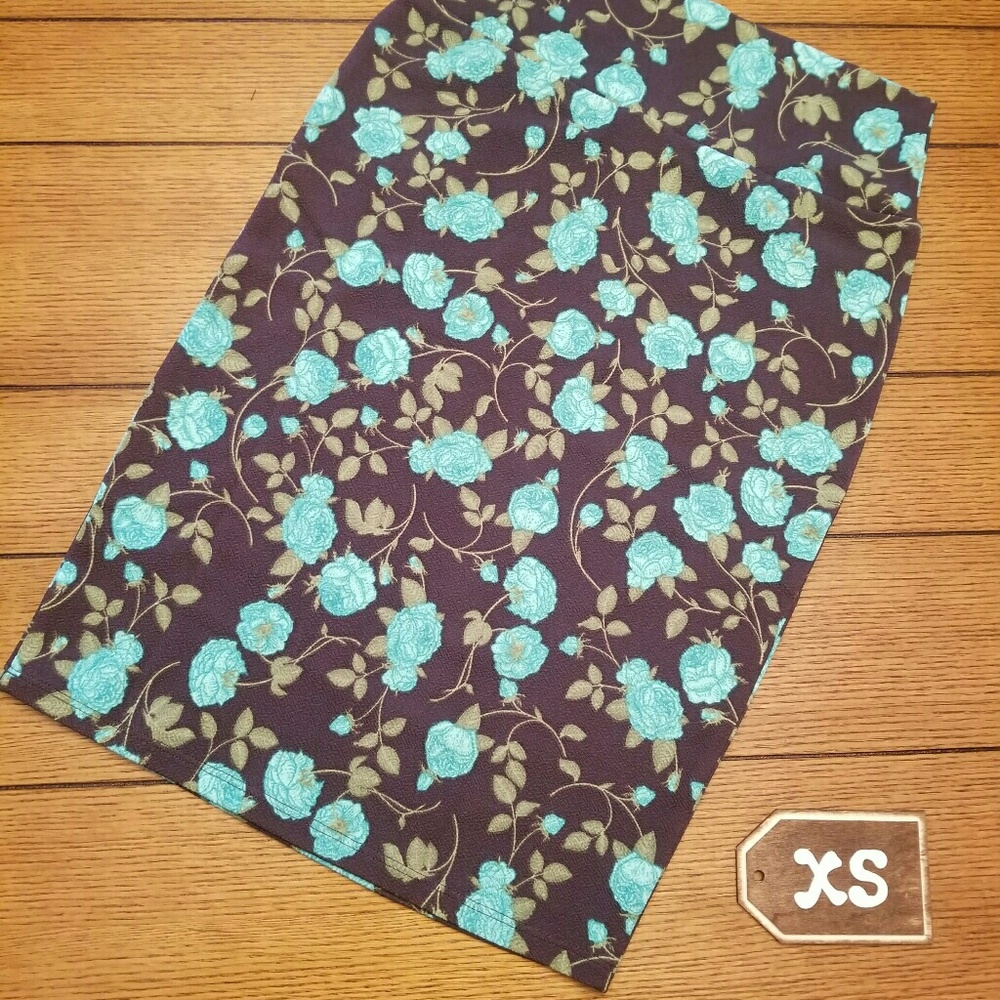 Lularoe Cassie size XS NWT